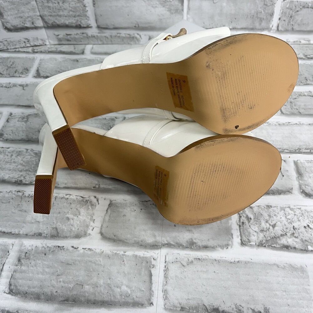 Lemonade No Chill Women’s Size 9 White Platform Pumps With Gold Chain Detail - Picture 10 of 13